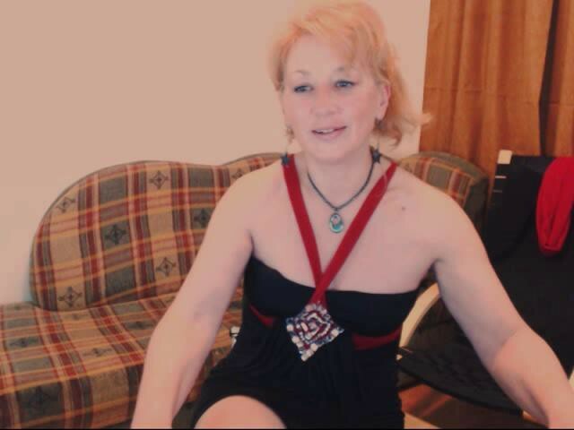 Lovelymilf online foto 2