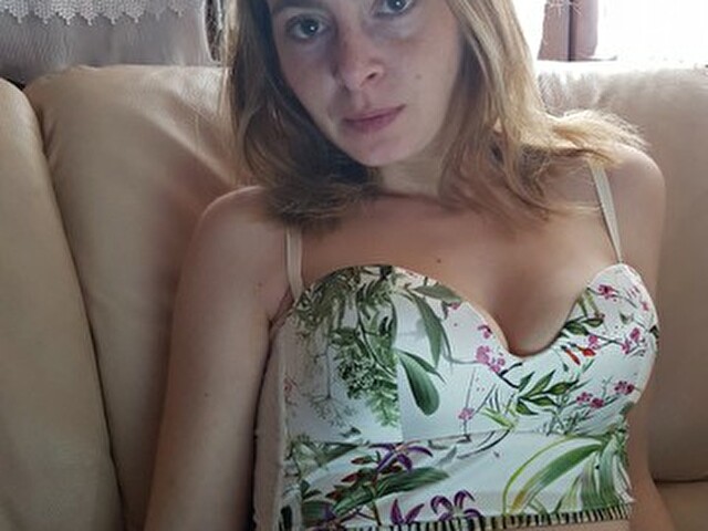 Riane online foto 1