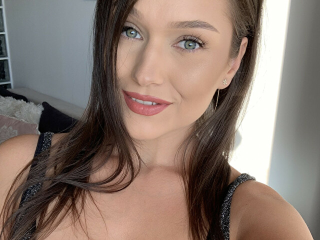 Megane online foto 1