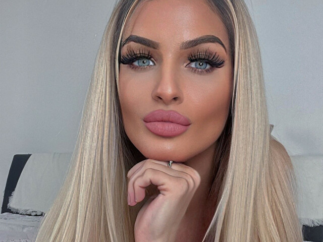 Petiteelise online foto 2