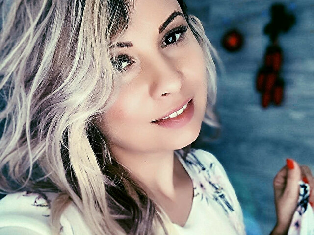 Samyra online foto 3
