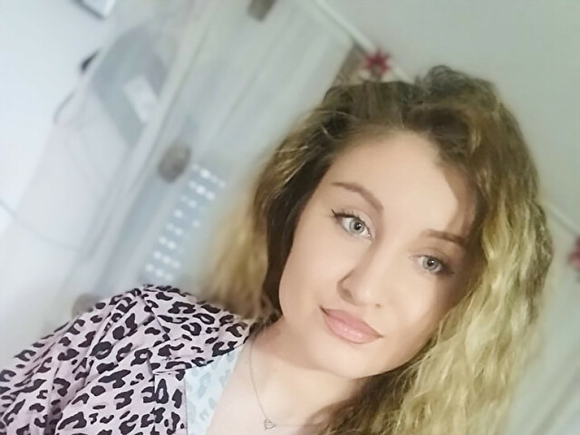 Betty1722 online foto 1