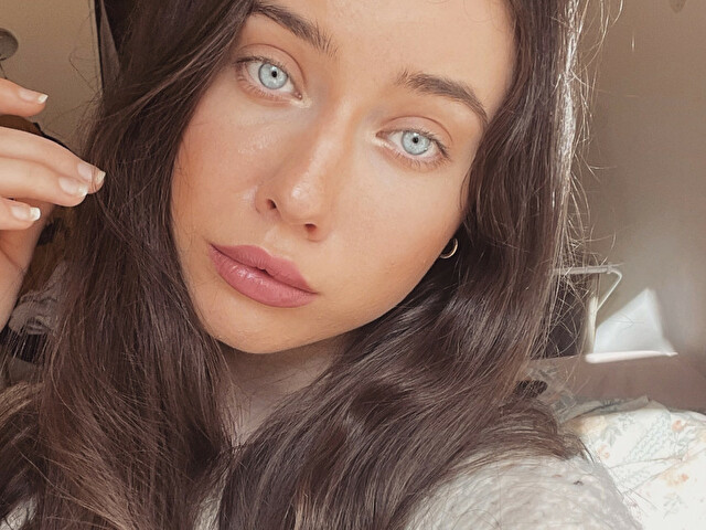 Newmia online foto 1