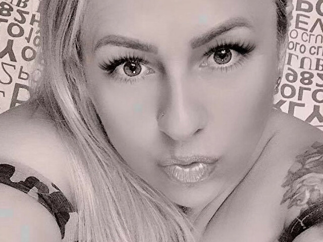 Hotkrystal online foto 3